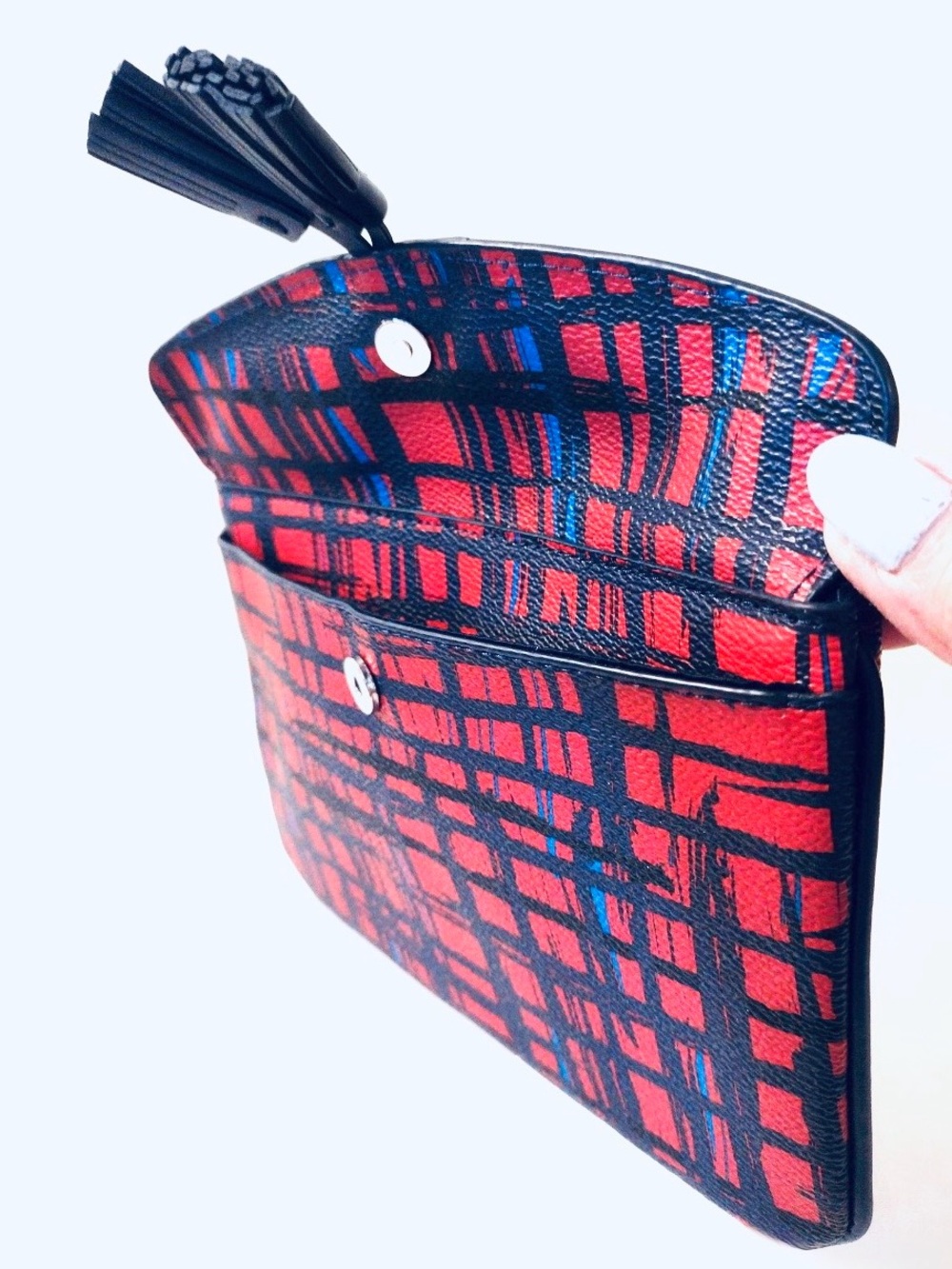 VERA BRADLEY, Vintage Wristlet Clutch in Red Plaid with Navy Trim, NWOT - Picture 4 of 10